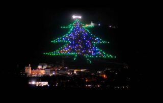 Albero di Natale Gubbio Albero di Natale più grande del mondo
